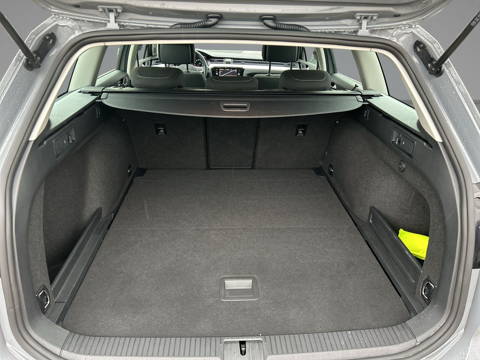 Volkswagen - Passat Variant_9