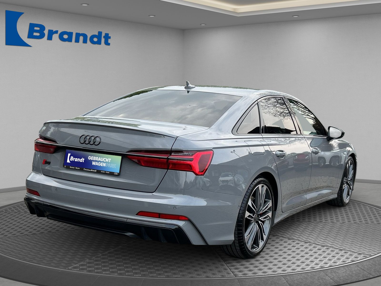 Audi - S6 Limousine_4