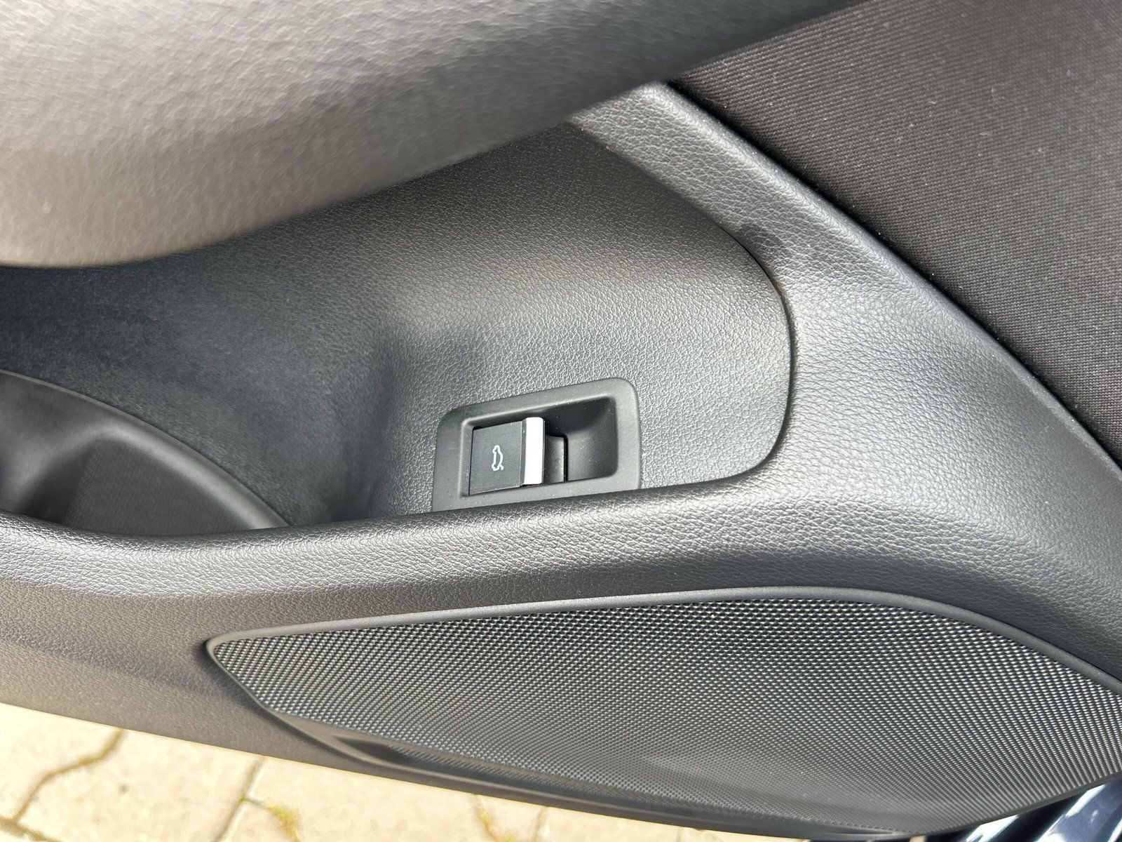 Audi - A4 Limousine_22