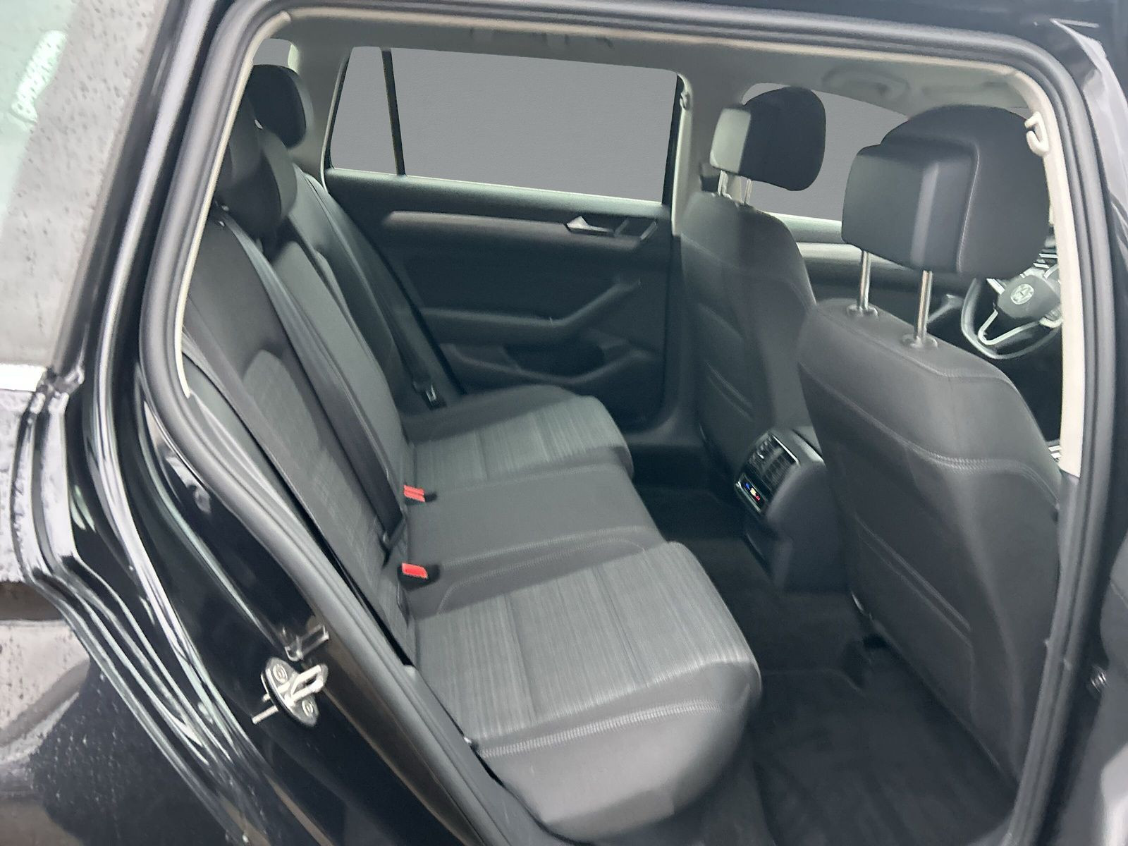 Volkswagen - Passat Variant_12