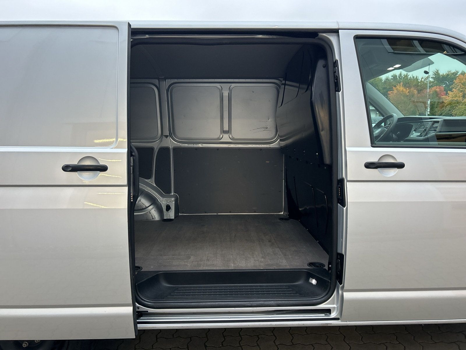 Volkswagen - T6.1 Transporter_12