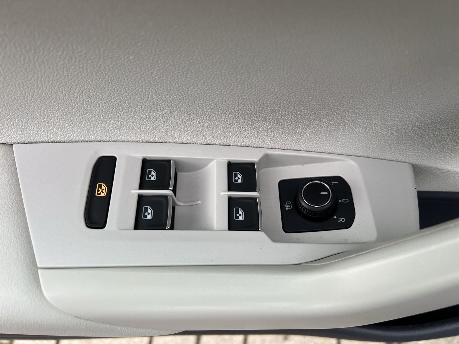 Volkswagen - Polo_26