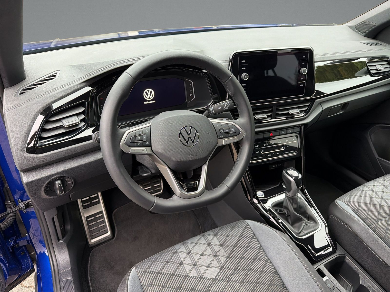 Volkswagen - T-Roc_9