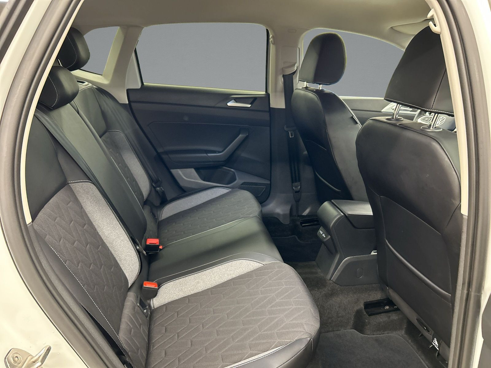 Volkswagen - Polo_14