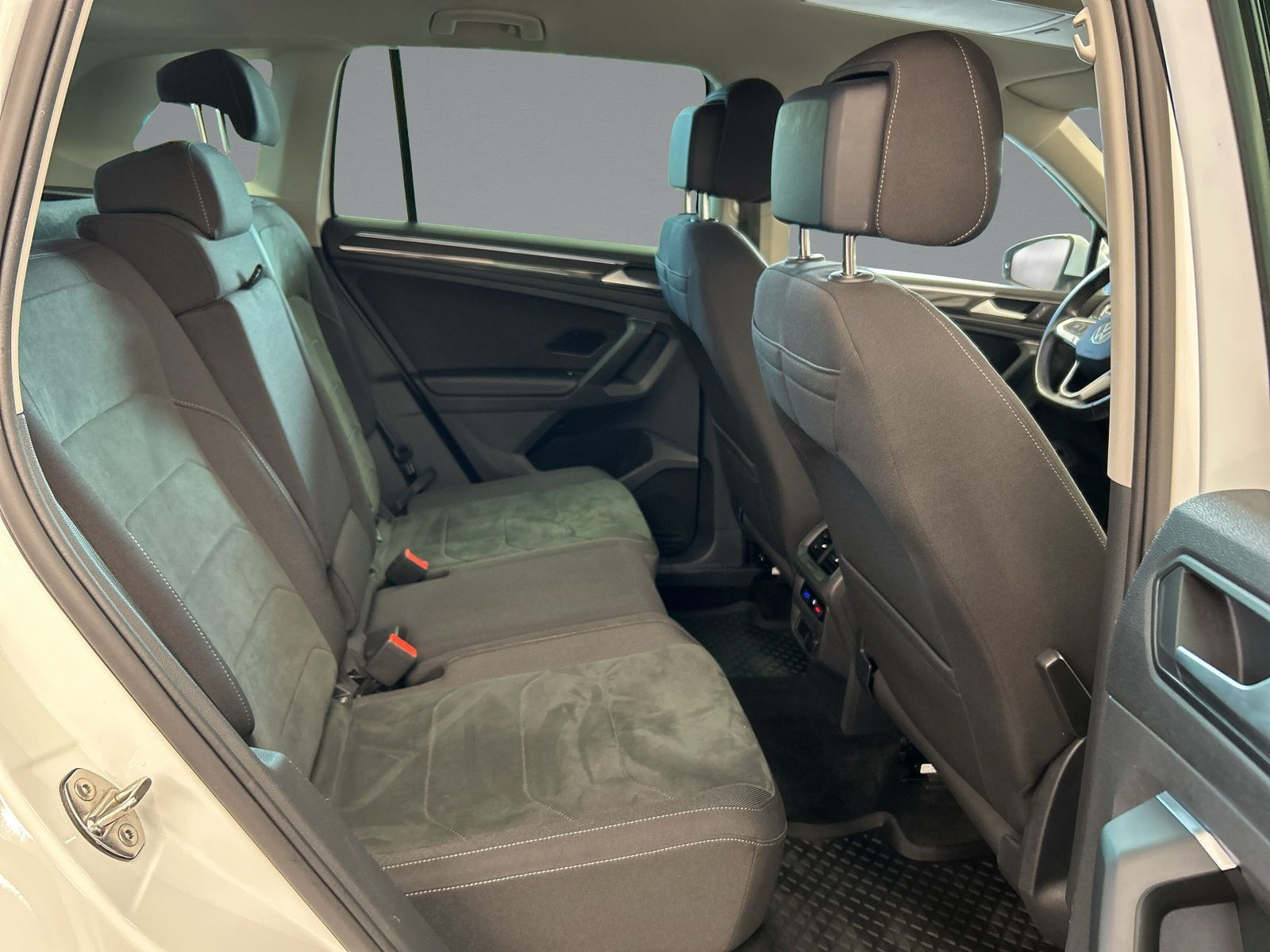 Volkswagen - Tiguan_13