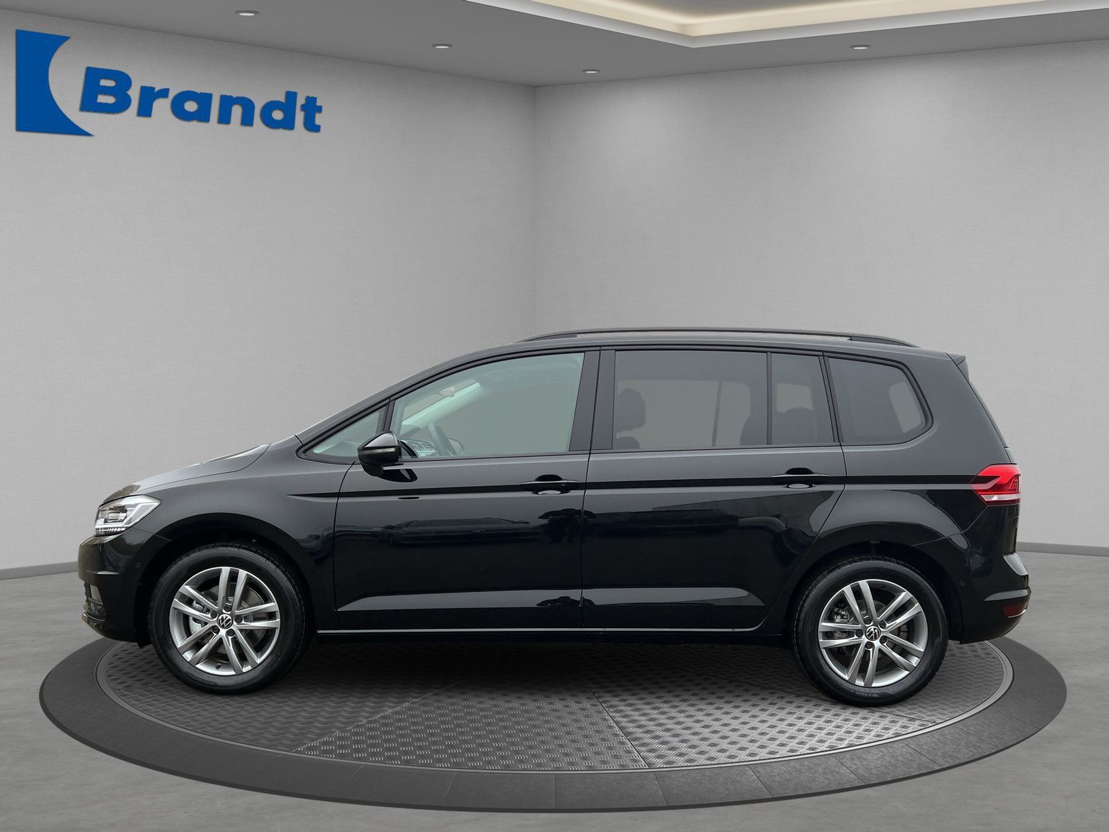 Volkswagen - Touran_3