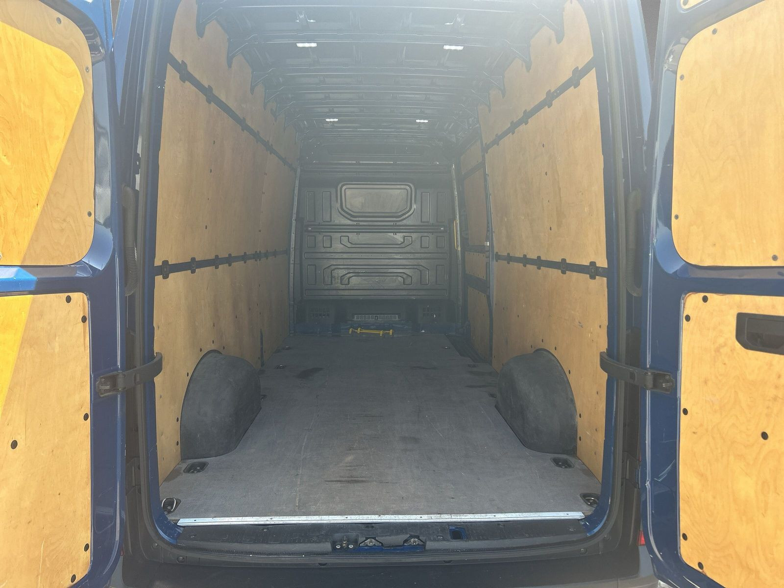 Volkswagen - Crafter_11