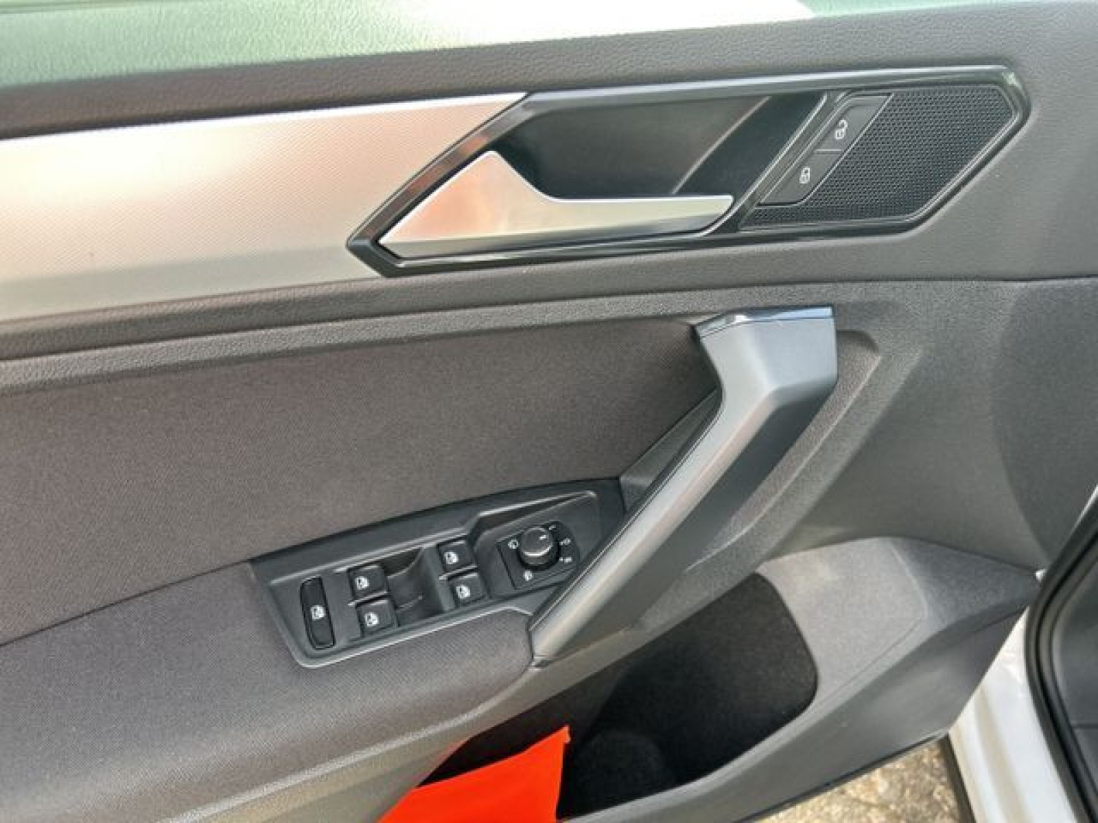 Volkswagen - Tiguan_21