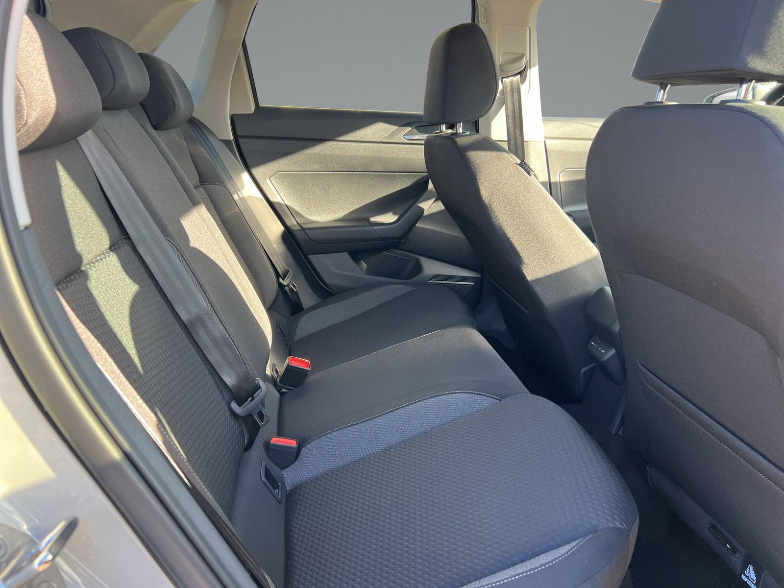 Volkswagen - Polo_14