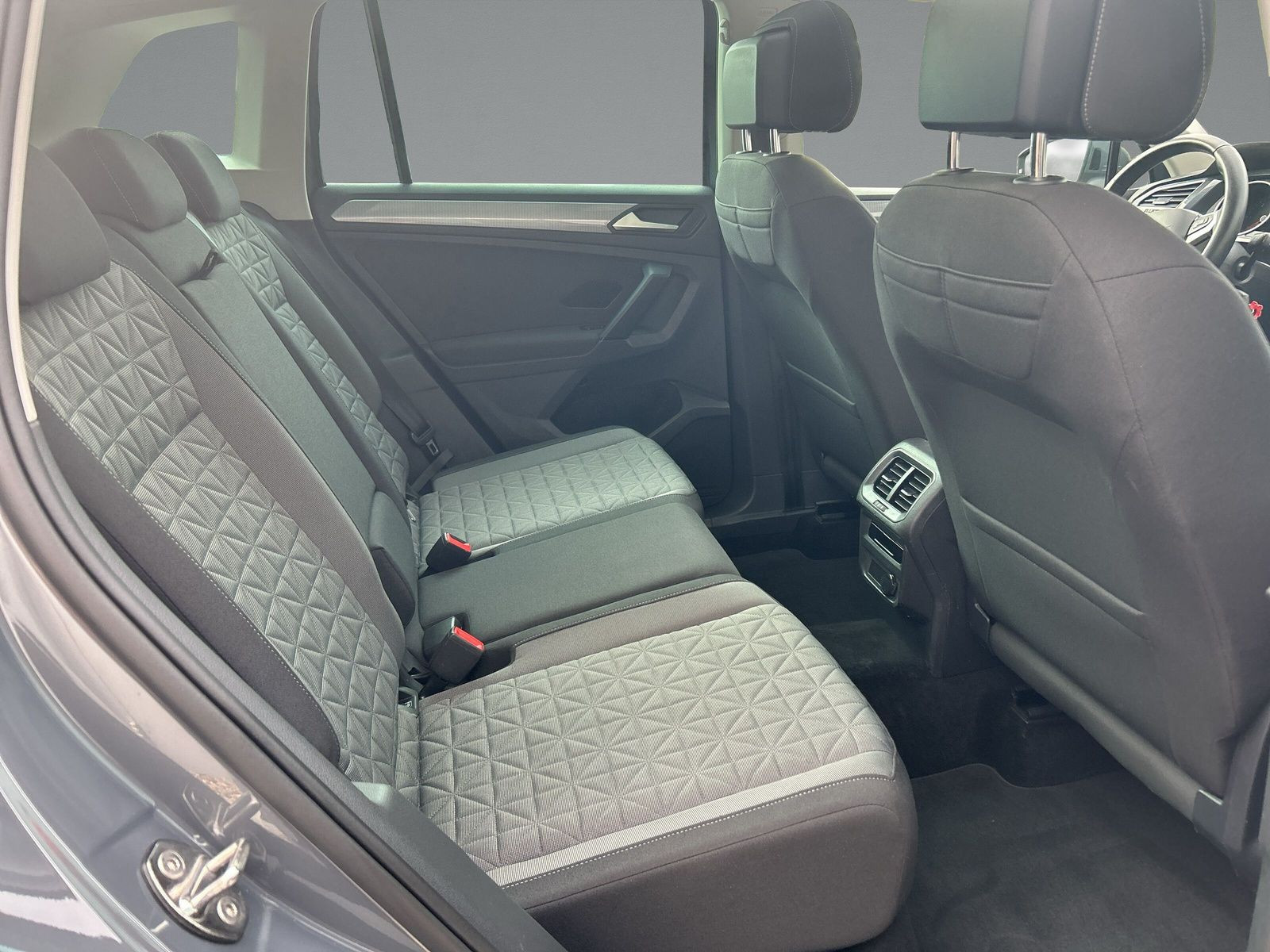 Volkswagen - Tiguan_13