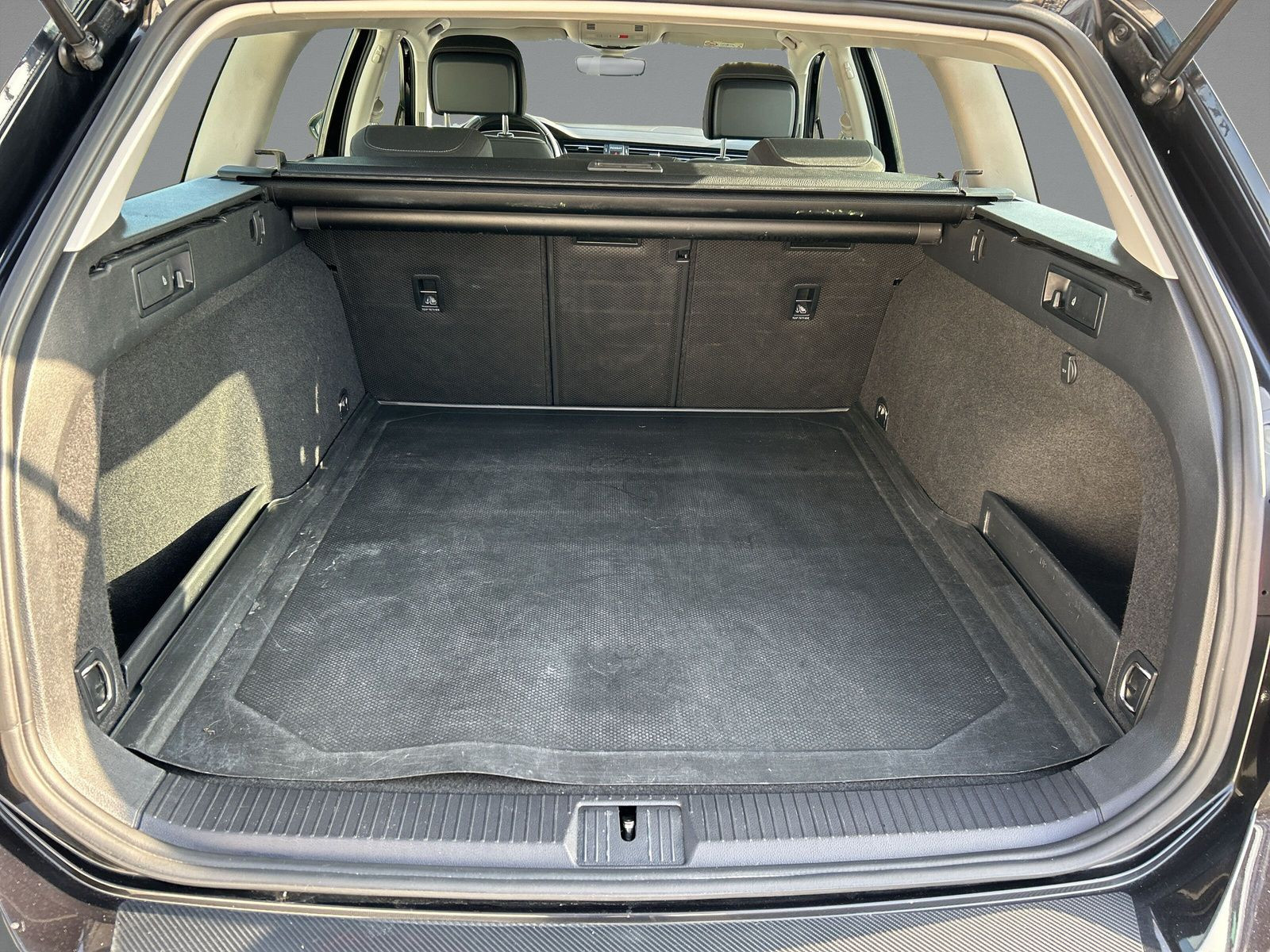 Volkswagen - Passat Variant_9