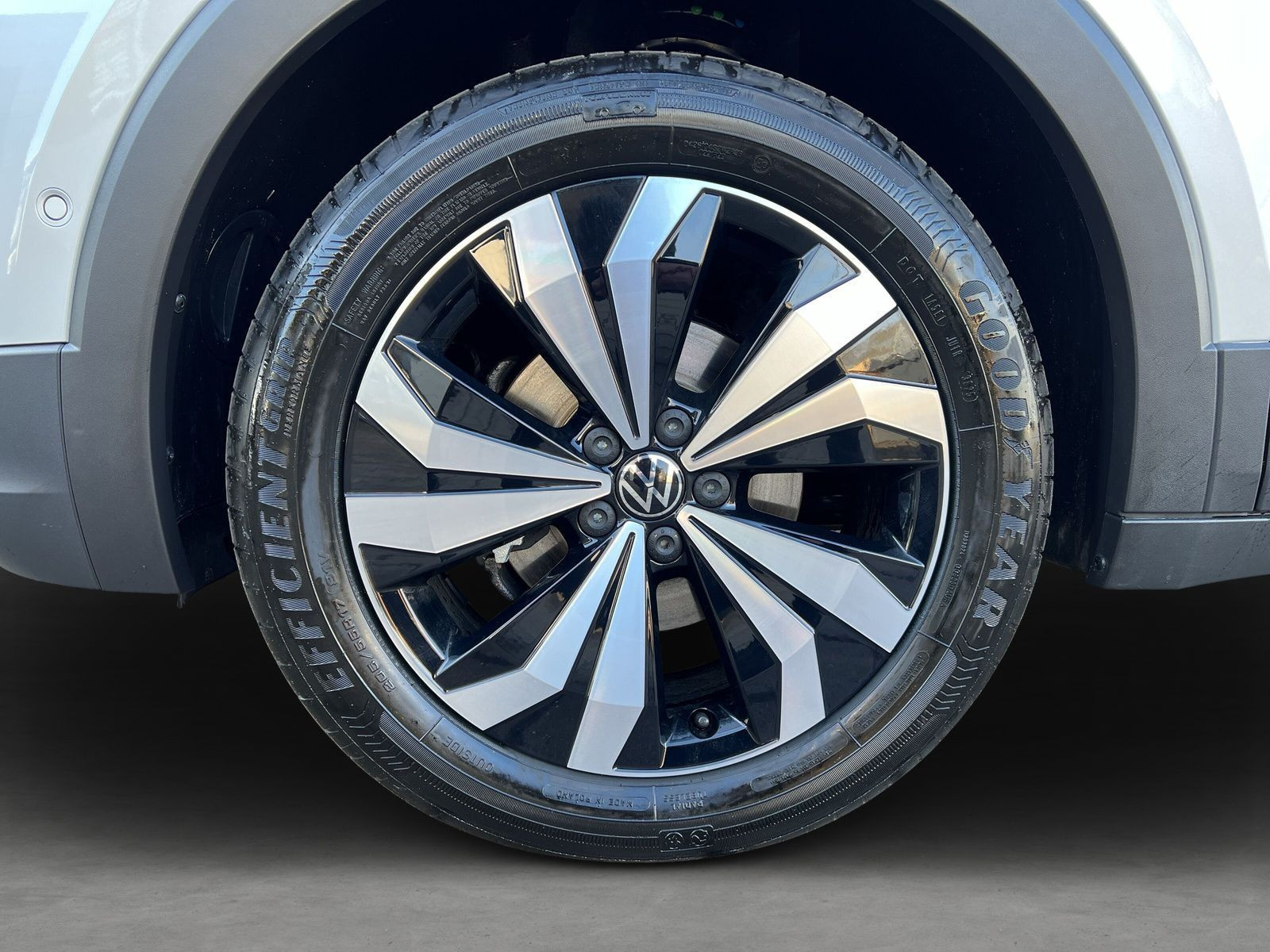 Volkswagen - T-Cross_6