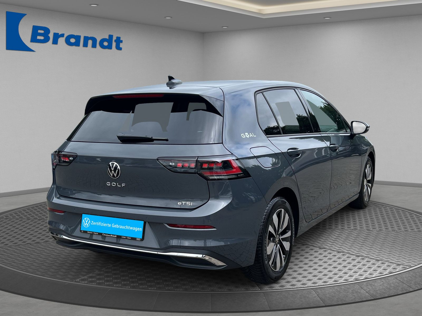 Volkswagen - Golf_4