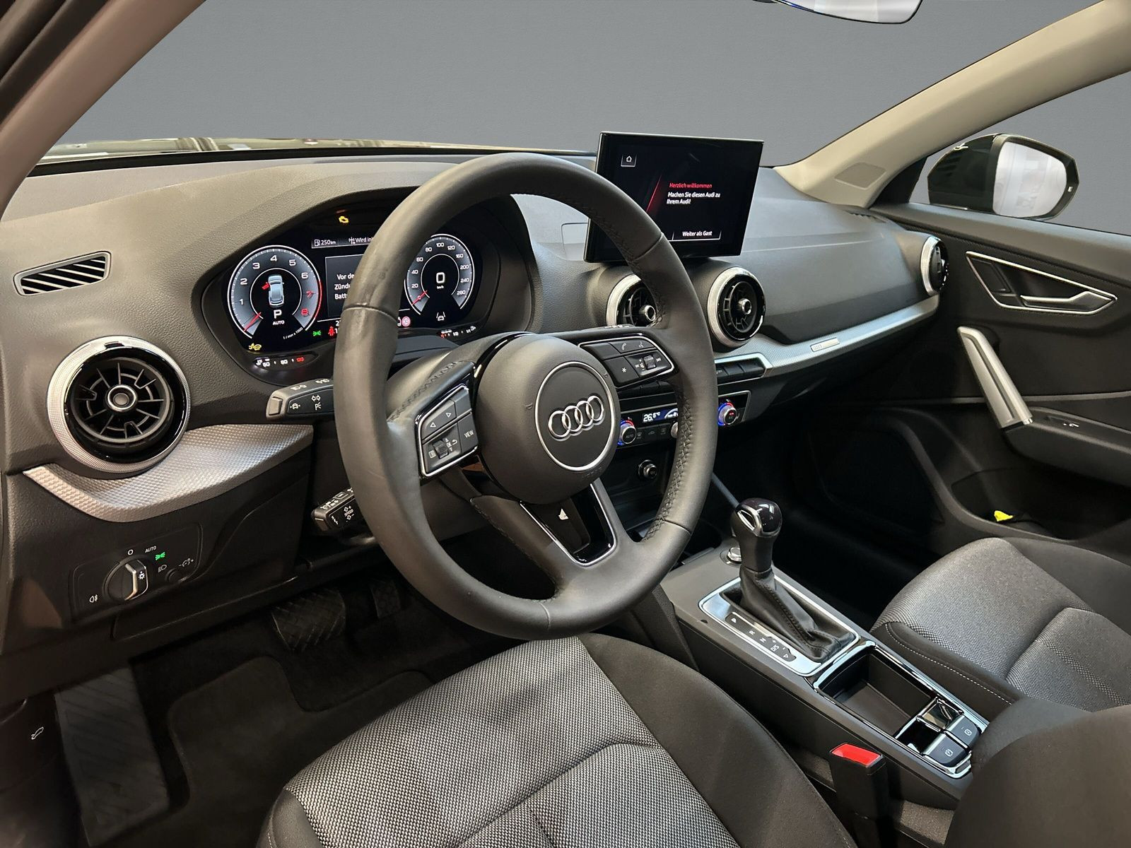 Audi - Q2_7