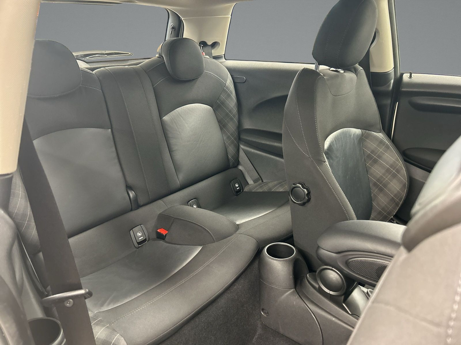 Mini (BMW) - Cooper D_10