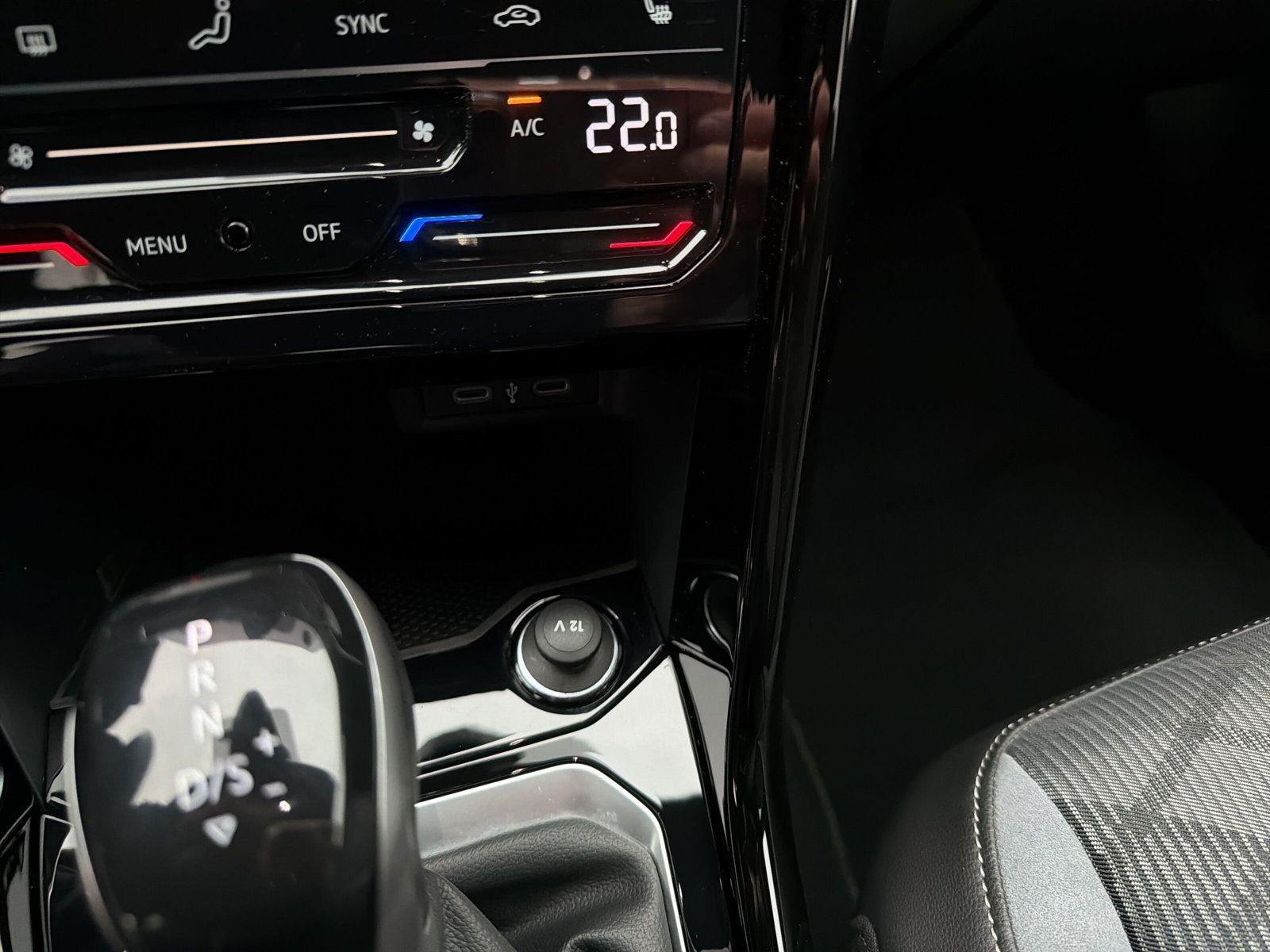 Volkswagen - T-Roc_34