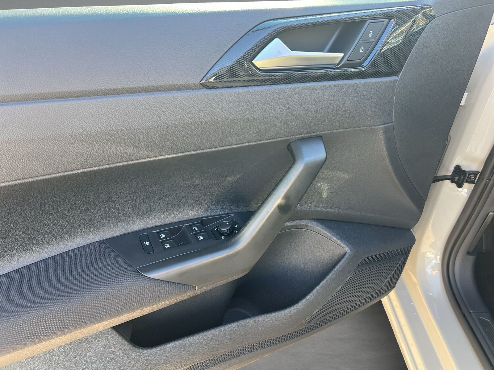 Volkswagen - Polo_23