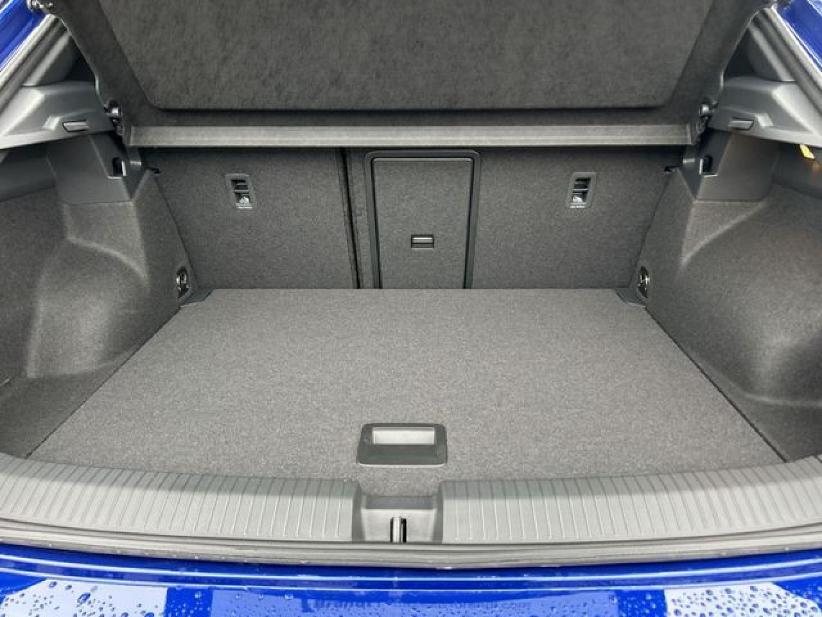 Volkswagen - T-Roc_12