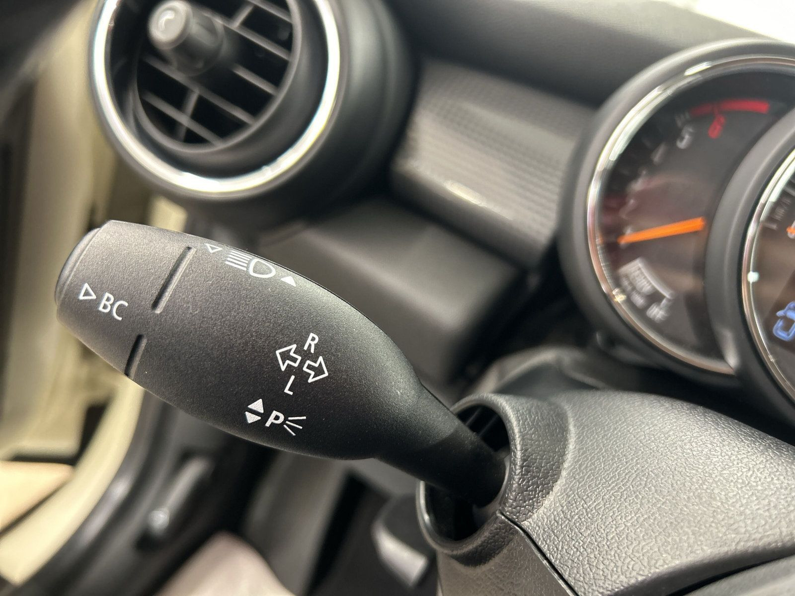 Mini (BMW) - Cooper D_27