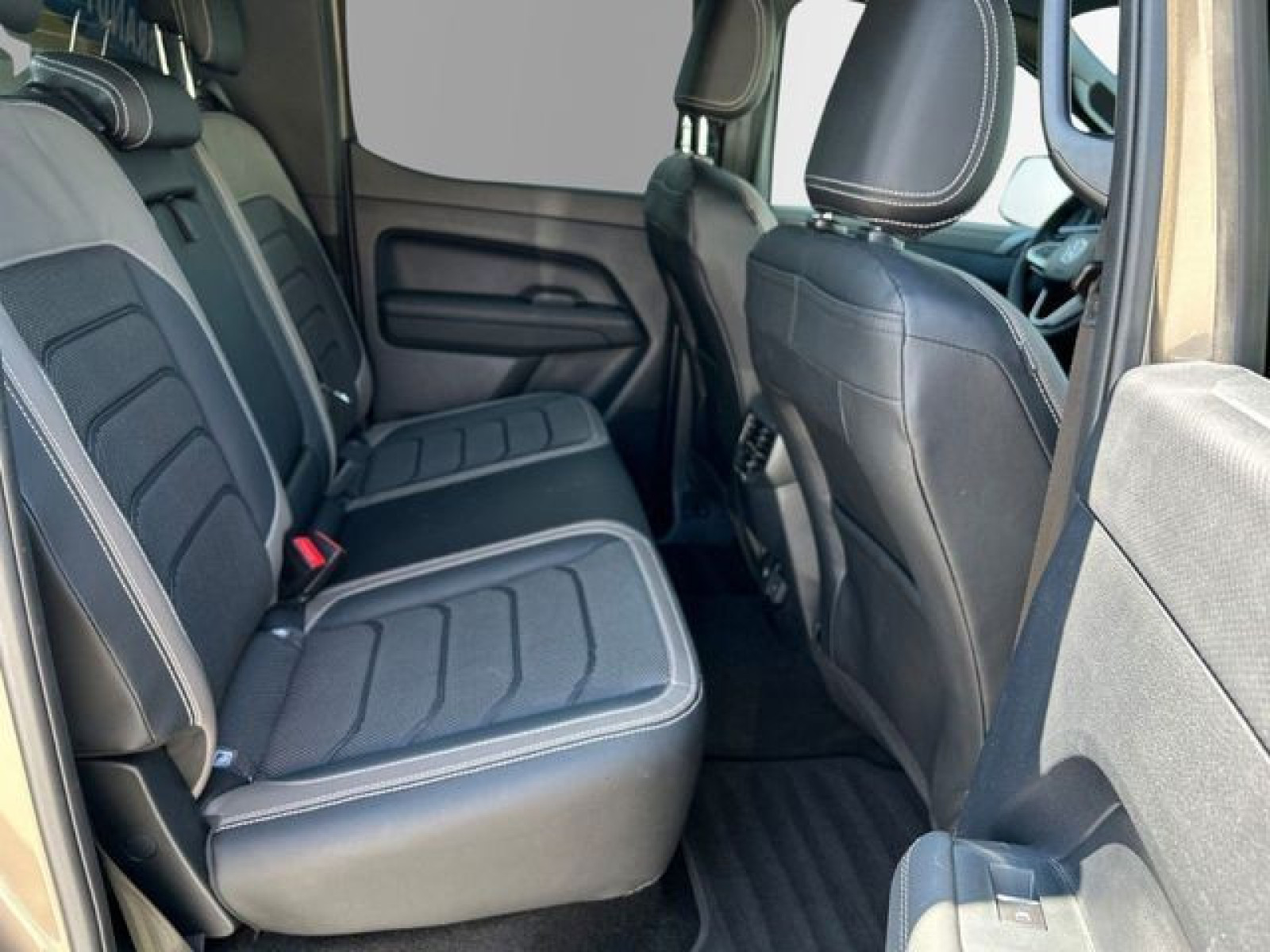 Volkswagen - Amarok_13