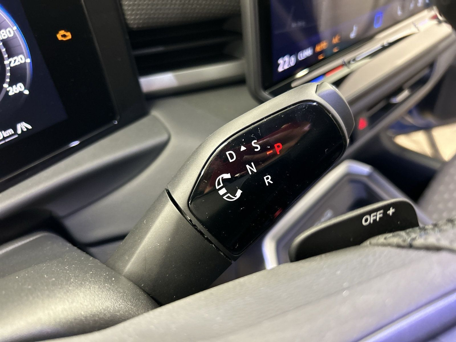 Volkswagen - T-Roc_16