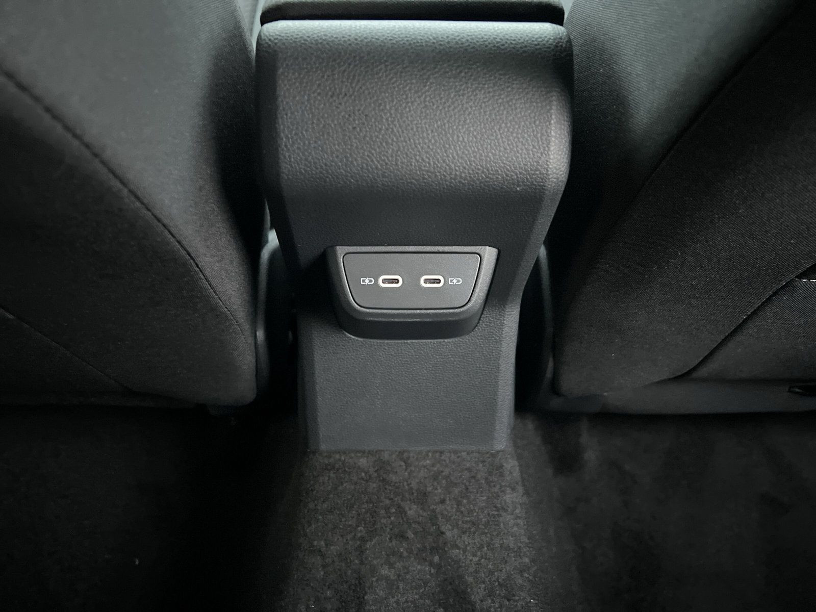 Volkswagen - Polo_25