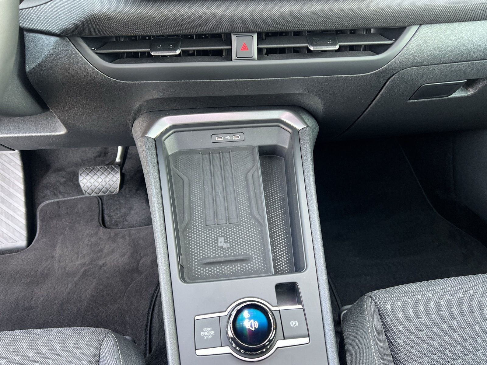 Volkswagen - T-Roc_19