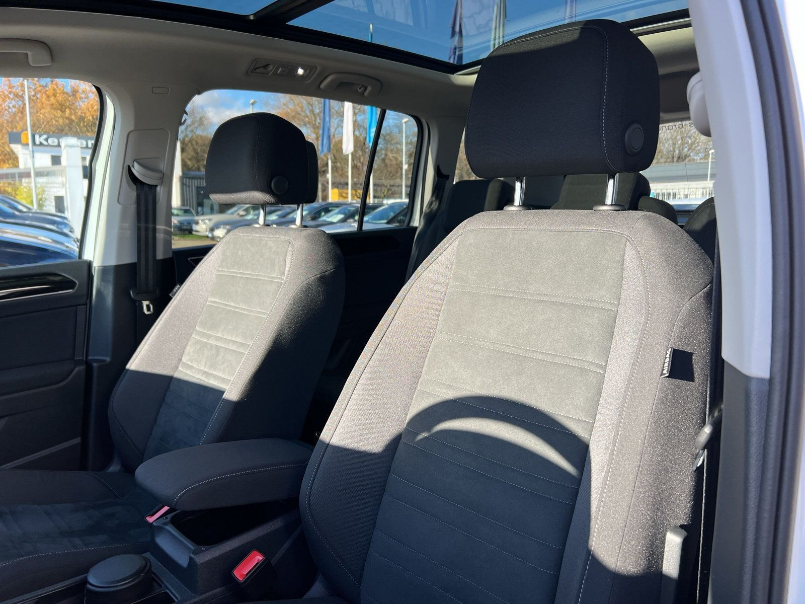 Volkswagen - Touran_29