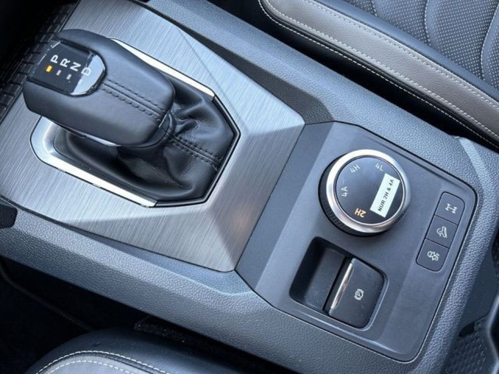 Volkswagen - Amarok_15