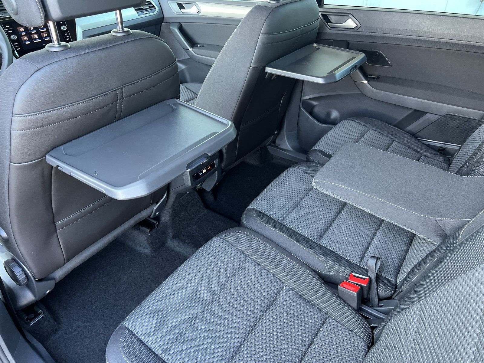 Volkswagen - Touran_28