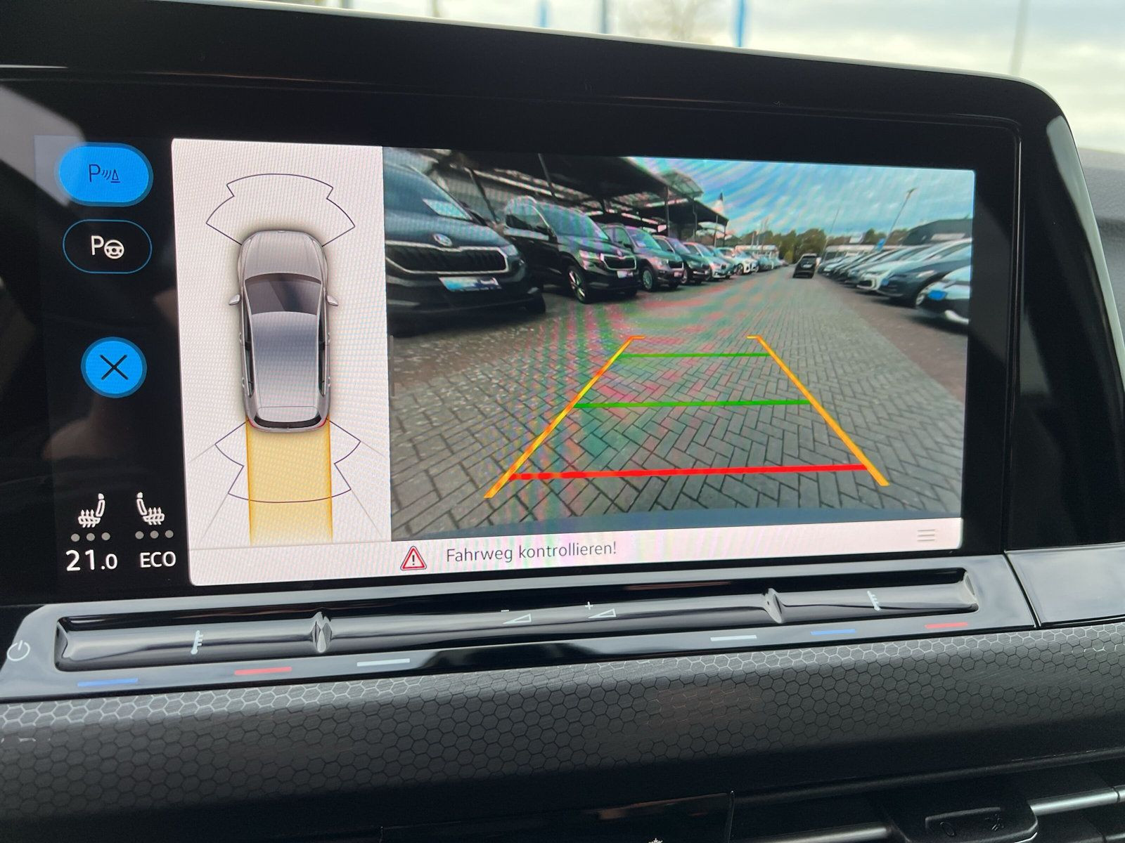 Volkswagen - Golf_23