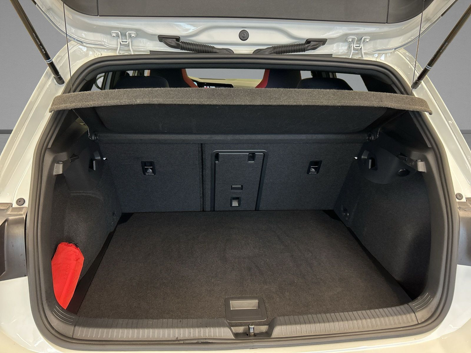 Volkswagen - Golf GTI_10