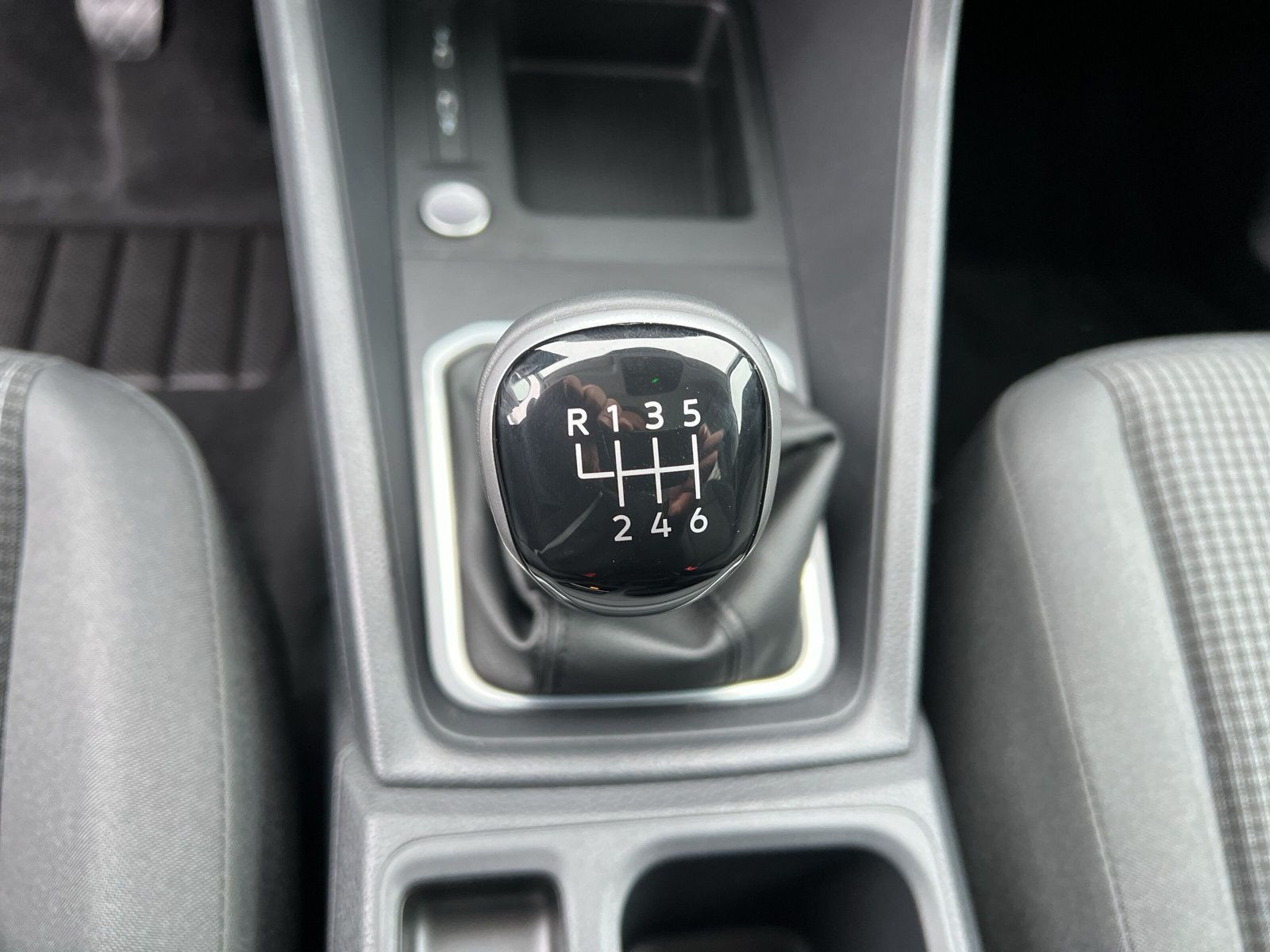 Volkswagen - Caddy_15
