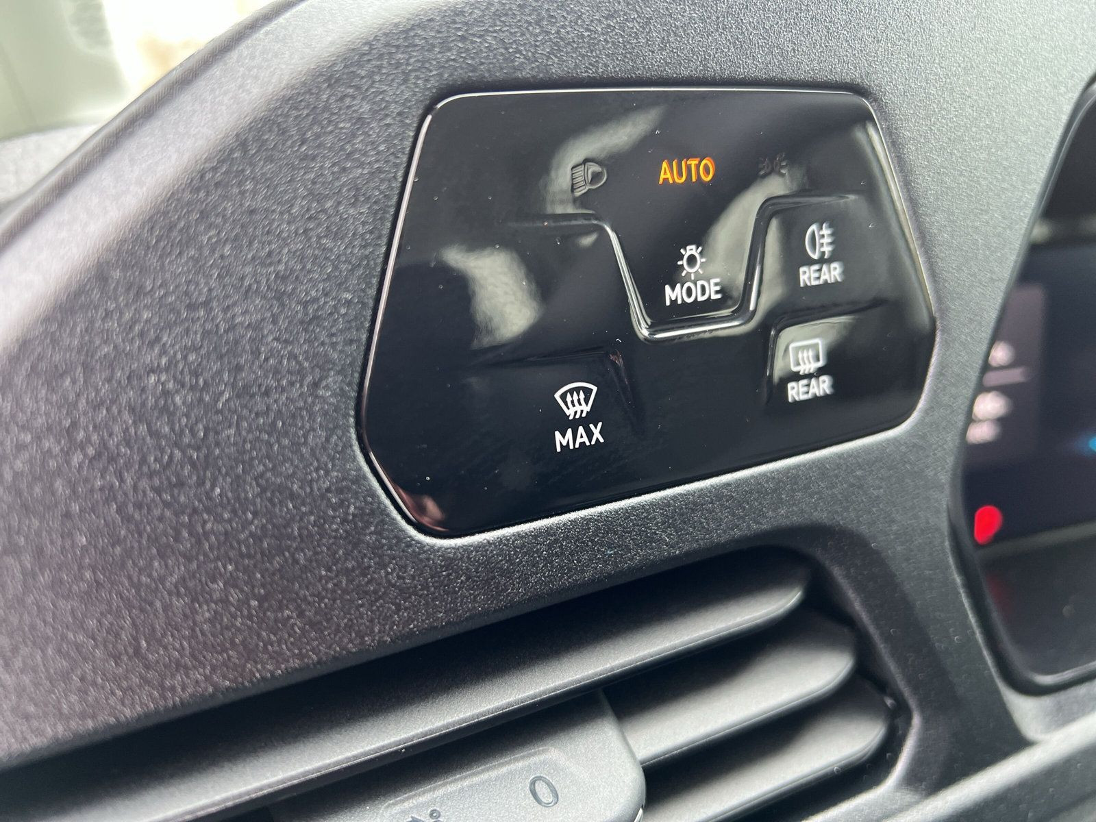 Volkswagen - Caddy_27