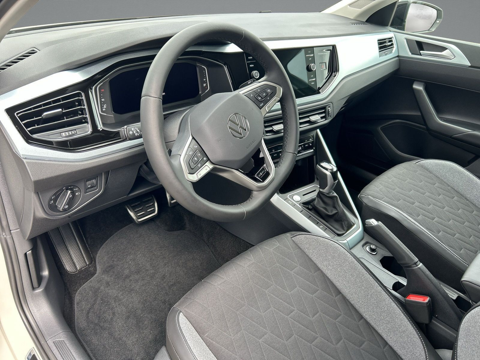 Volkswagen - Polo_9