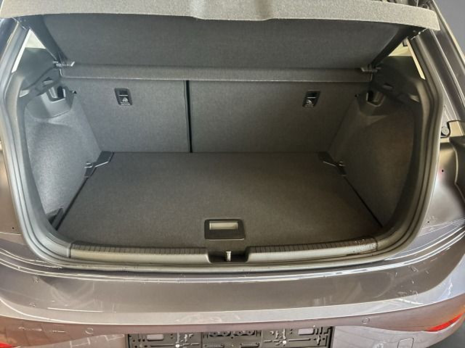 Volkswagen - Polo_11