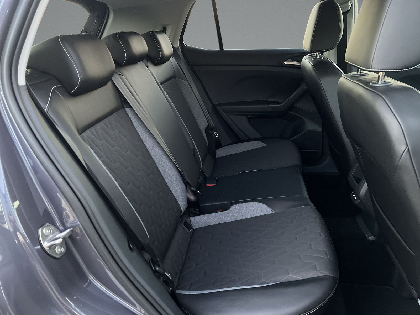 Volkswagen - T-Cross_13