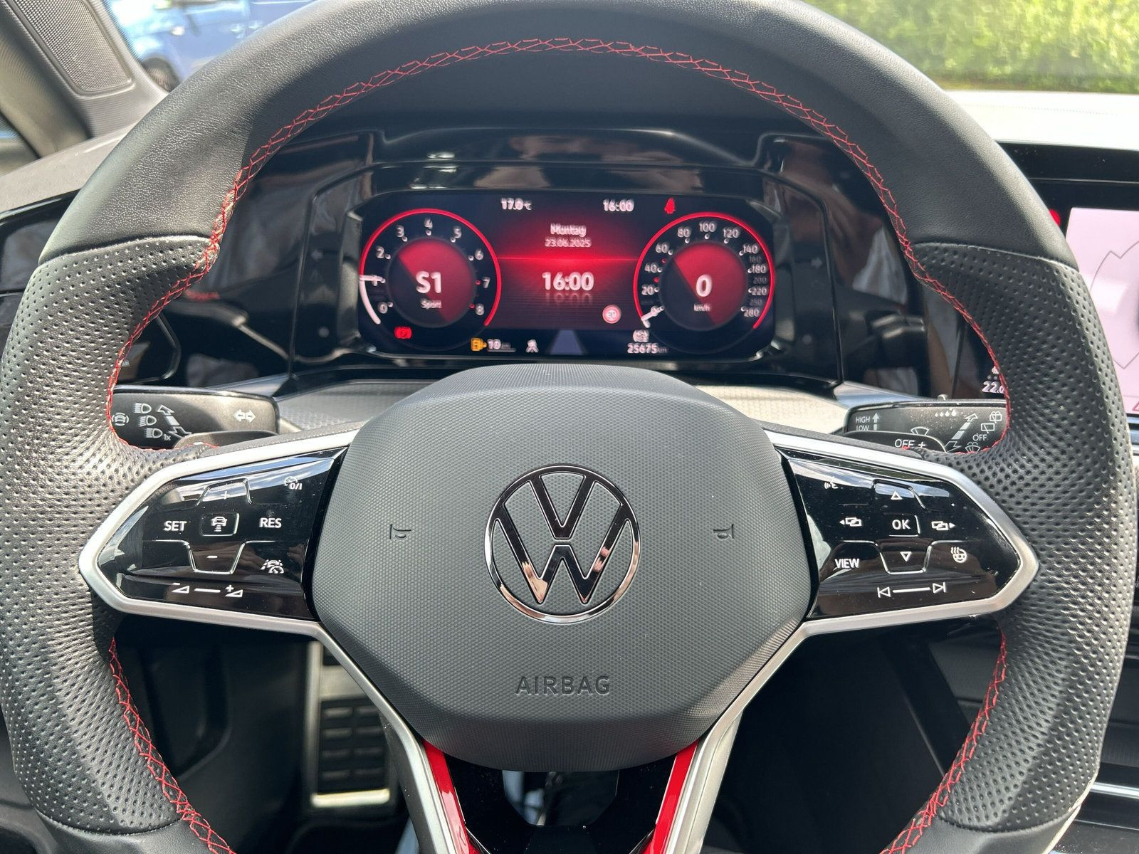 Volkswagen - Golf GTI_23