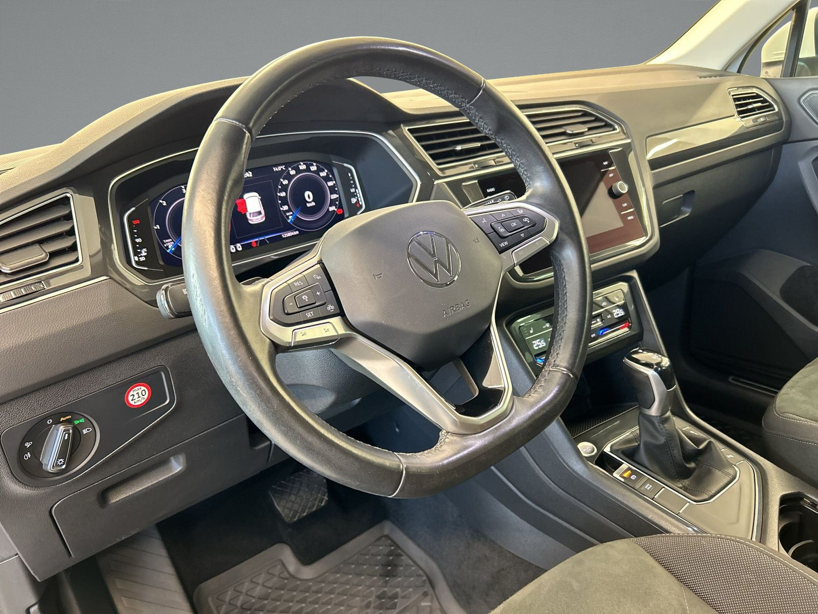 Volkswagen - Tiguan_8