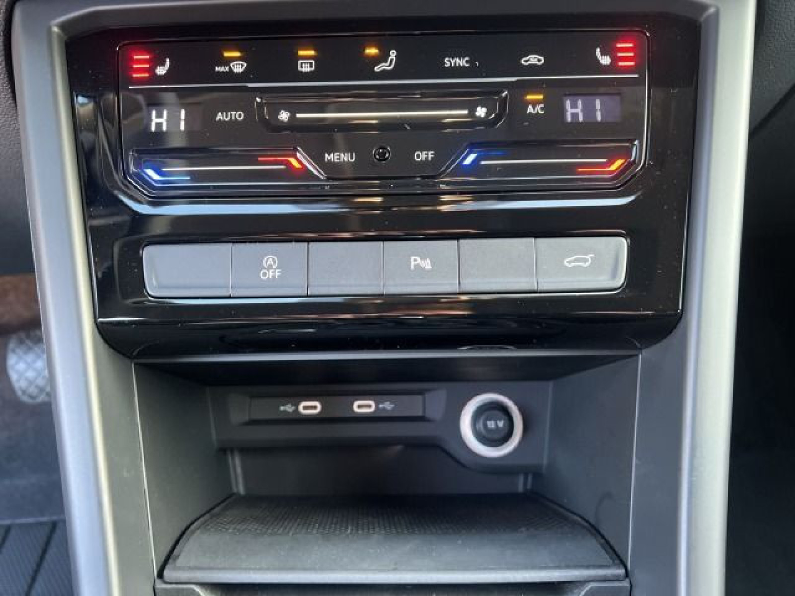 Volkswagen - Touran_19