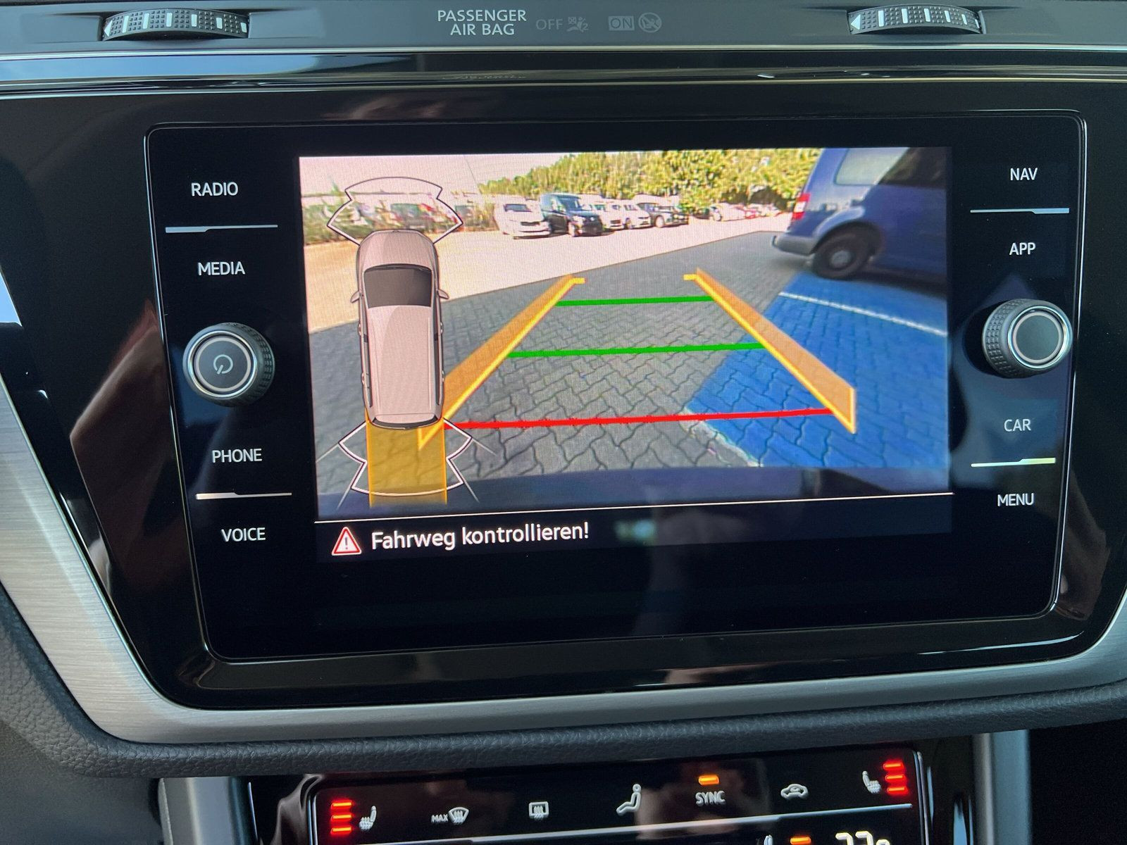 Volkswagen - Touran_22