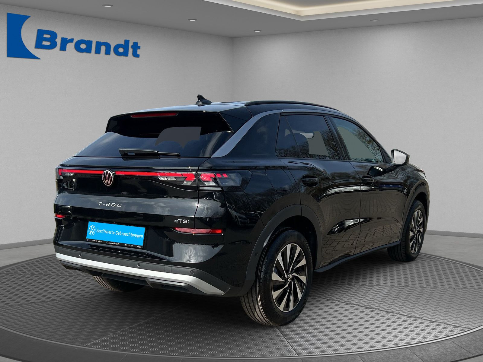 Volkswagen - T-Roc_3