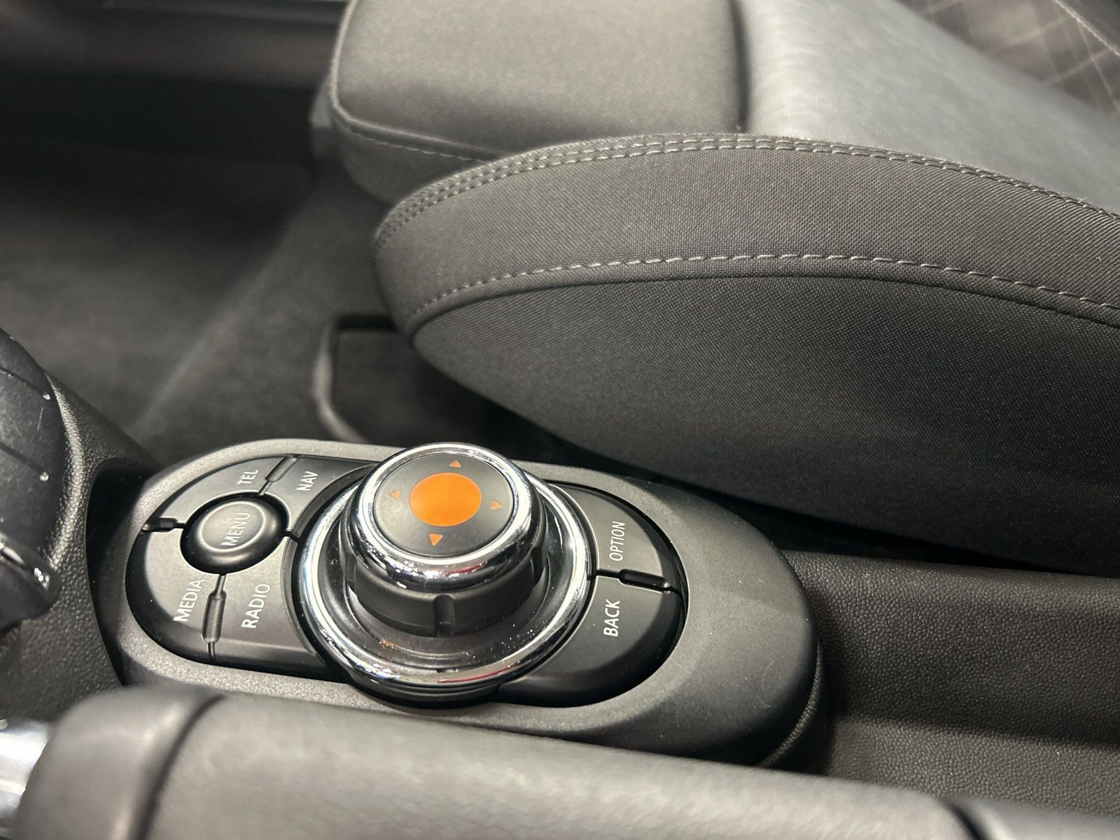 Mini (BMW) - Cooper D_26