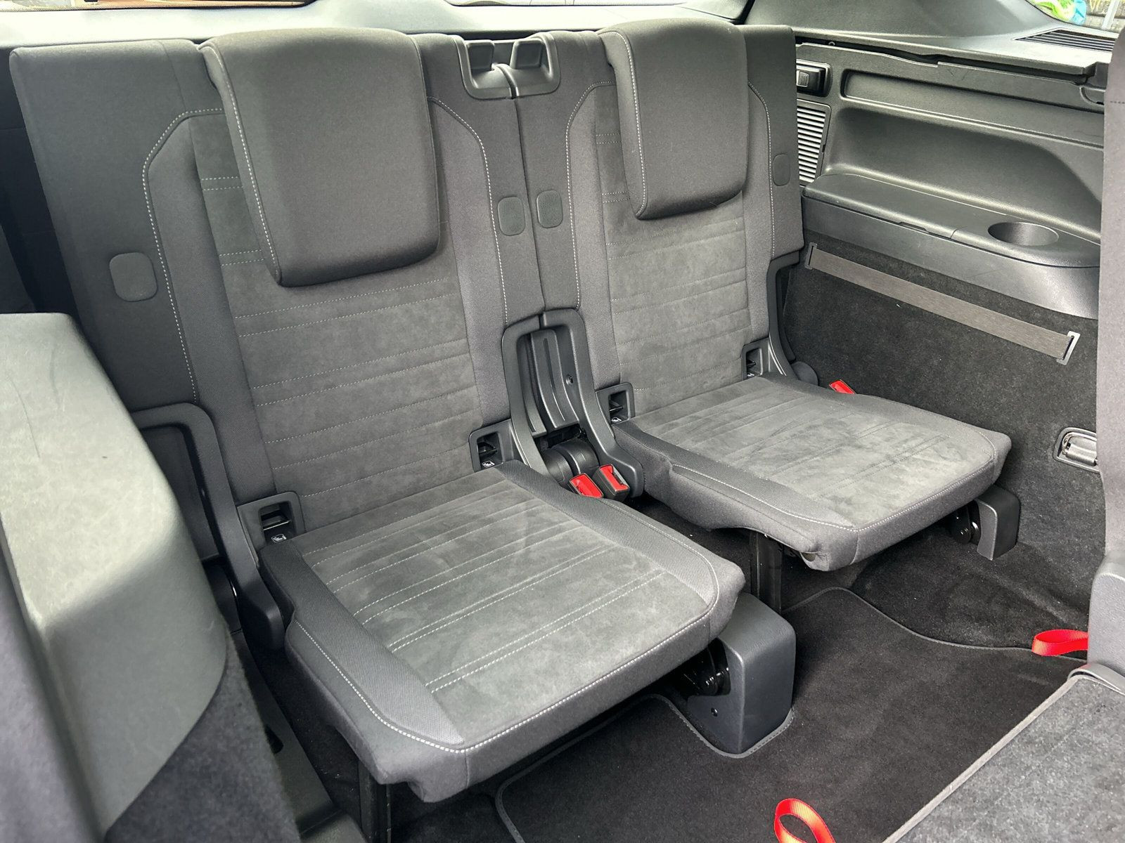 Volkswagen - Touran_32
