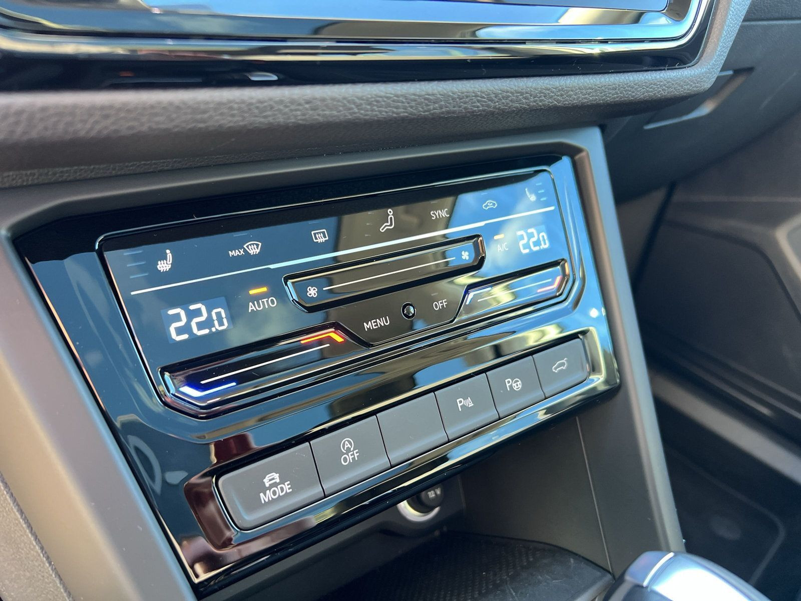 Volkswagen - Touran_25