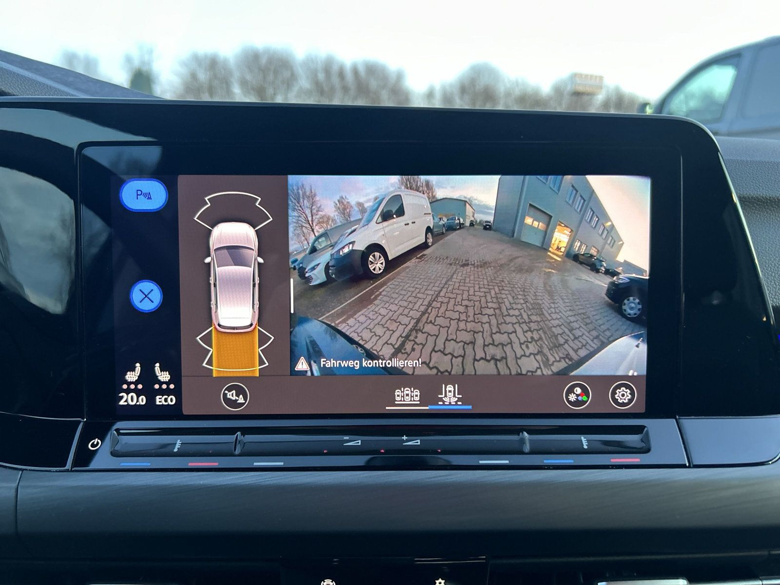 Volkswagen - Golf_29