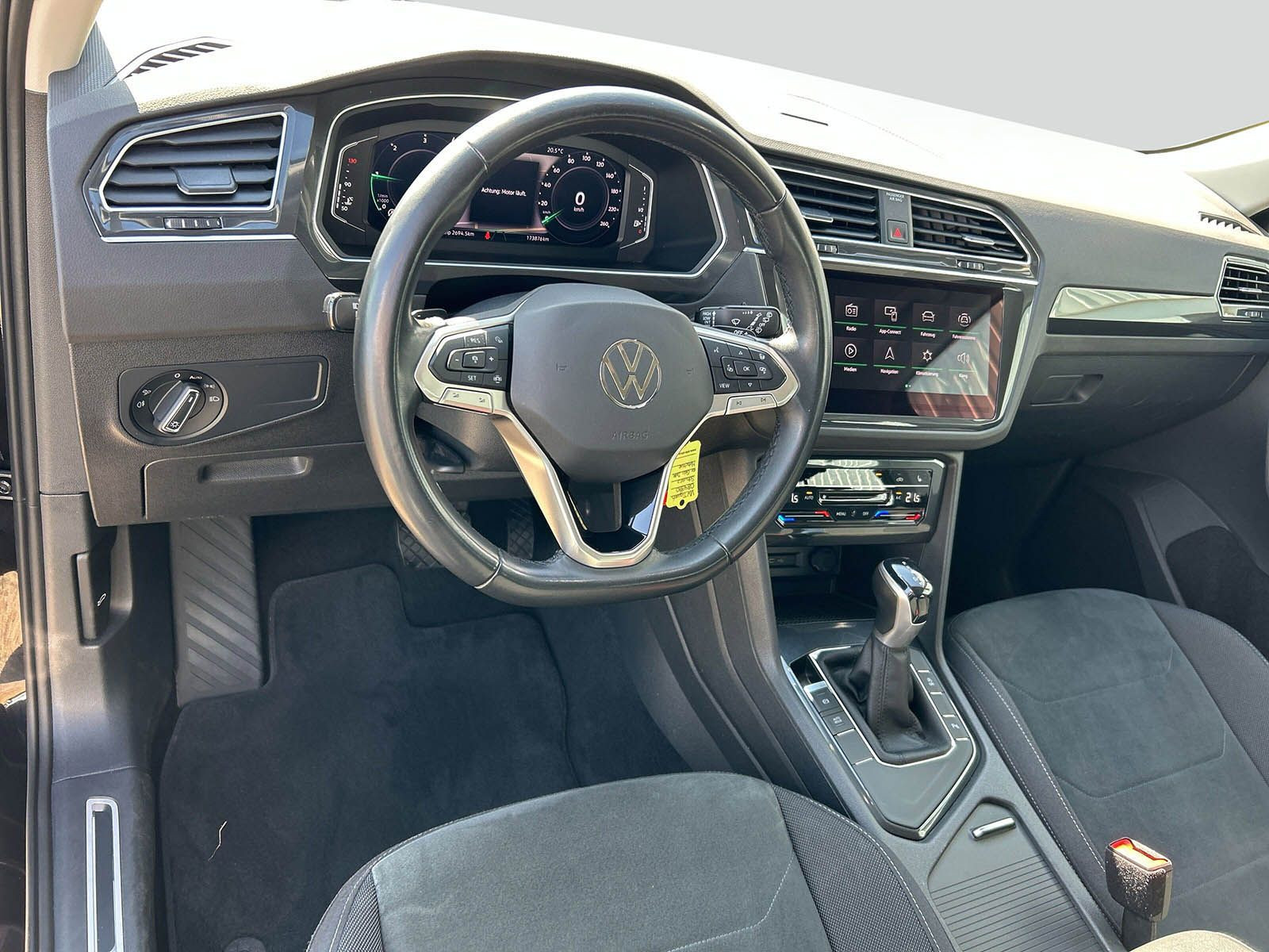 Volkswagen - Tiguan_8