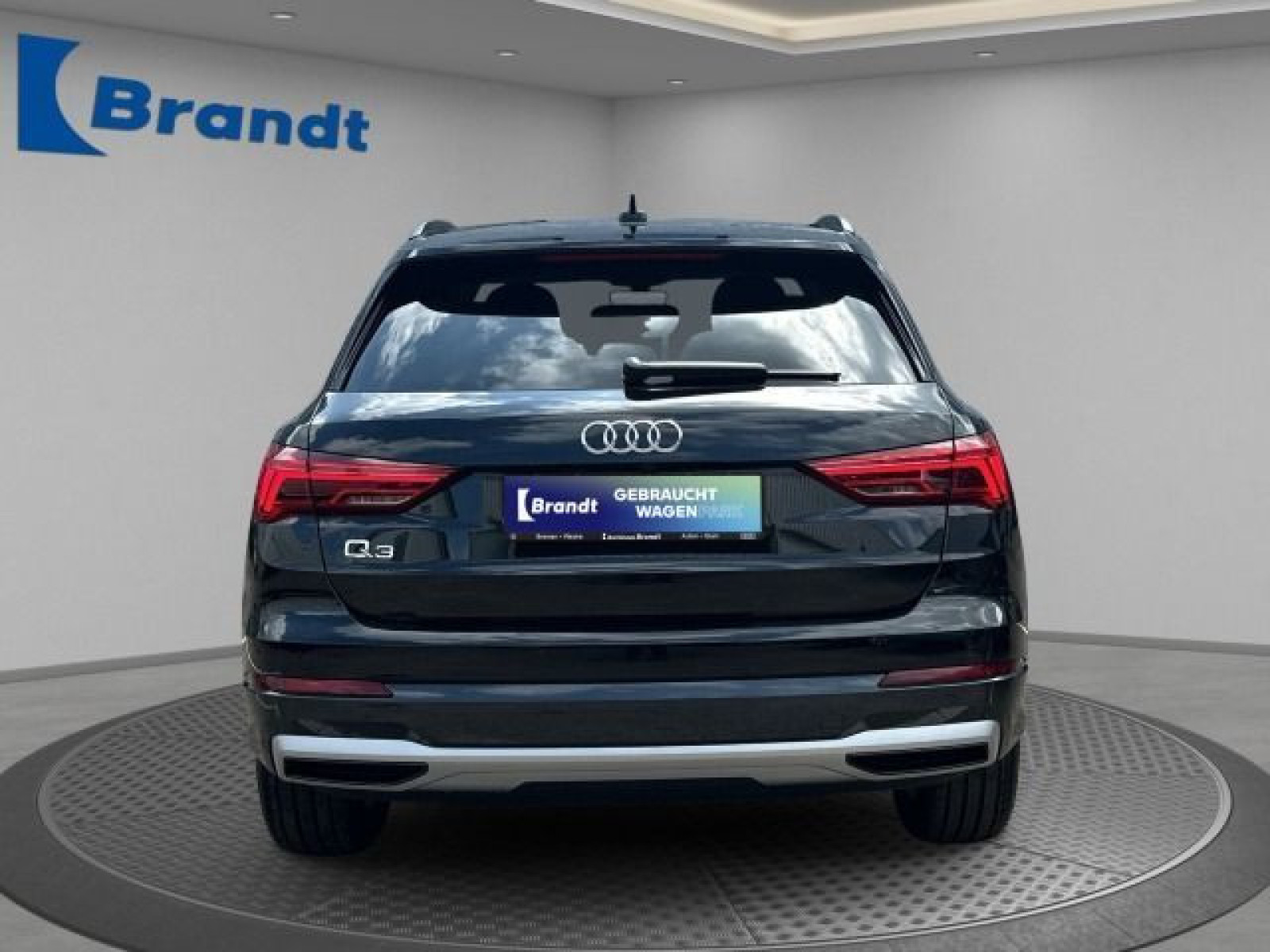 Audi - Q3_5