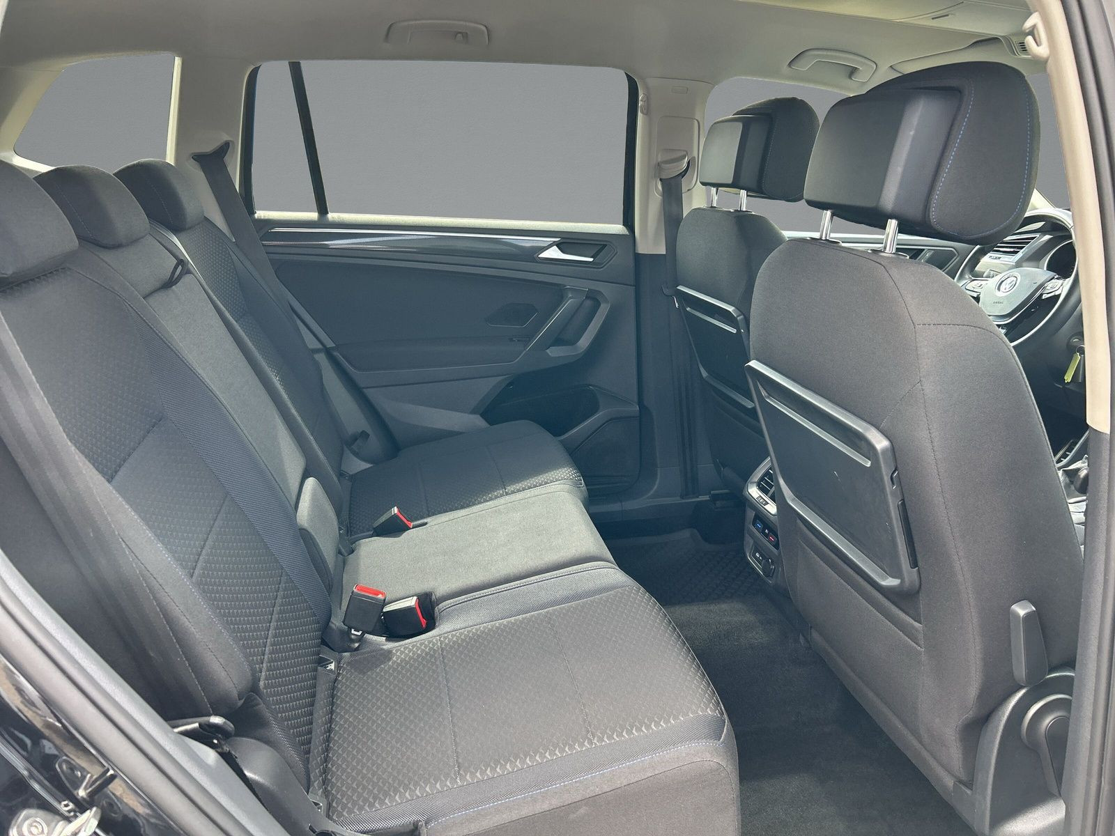 Volkswagen - Tiguan Allspace_12