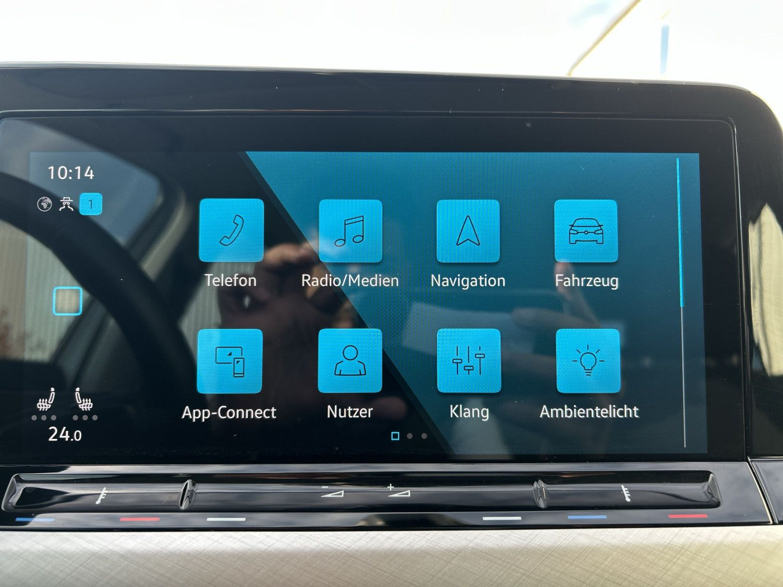 Volkswagen - Golf_16